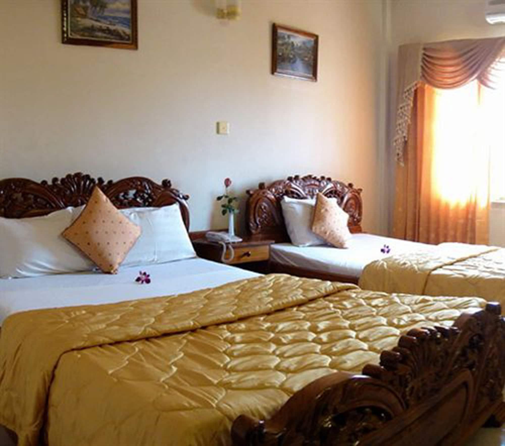 Star Hotel Battambang Exterior photo