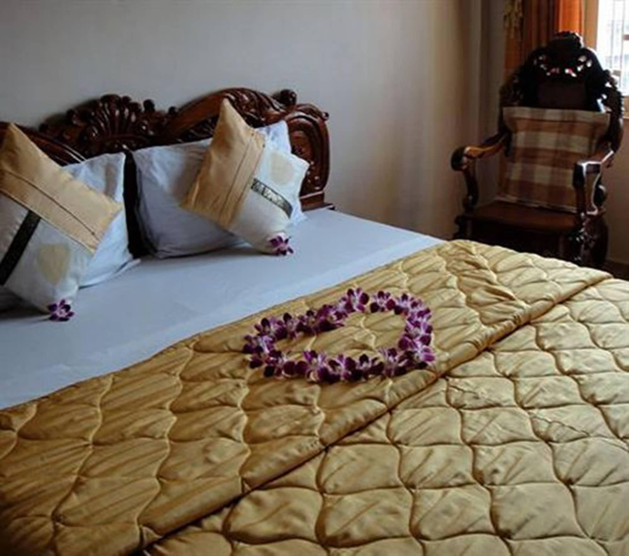 Star Hotel Battambang Exterior photo
